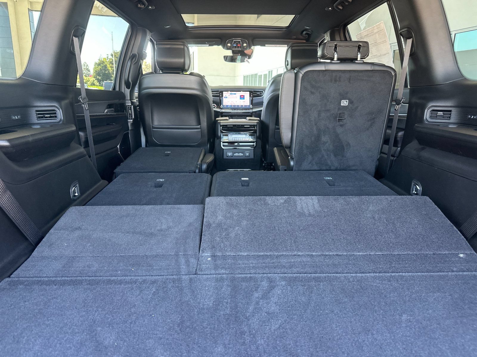 New 2026 Jeep Grand Wagoneer 4WD image 16