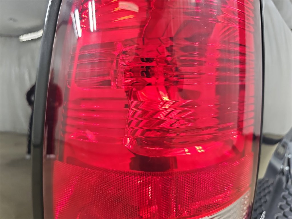 Used 2018 RAM 1500 Express w/ Express Value Package image 39