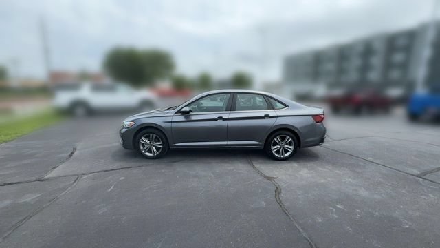 Used 2024 Volkswagen Jetta SE FWD image 5