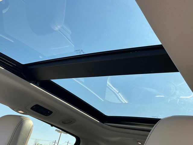Used 2019 Chrysler Pacifica Limited w/ Advanced Safetytec Group FWD image 20