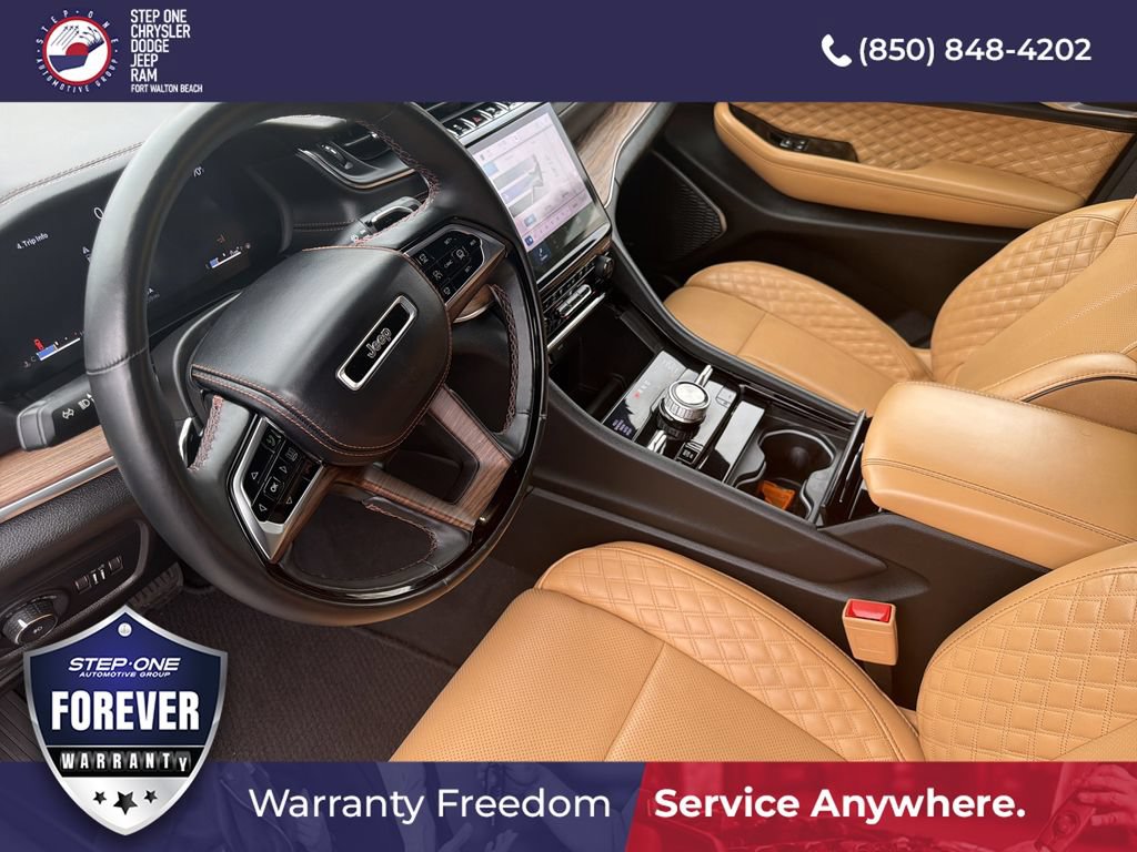 Used 2024 Jeep Grand Cherokee L Summit w/ Rear Seat Video Group I AWD/4WD image 10