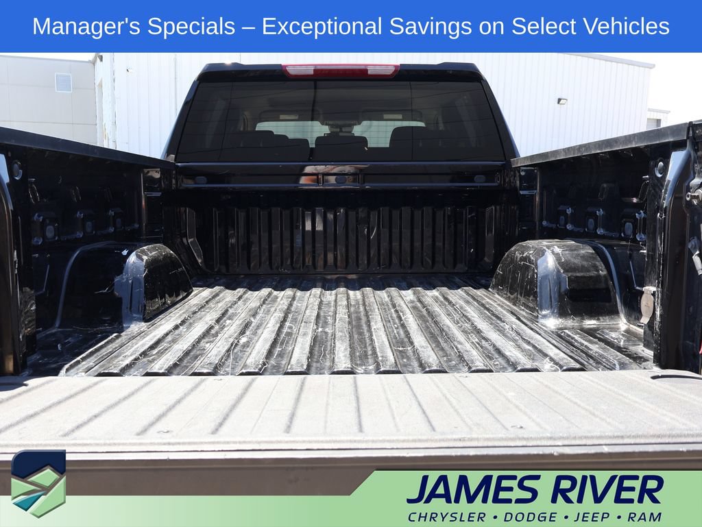 Used 2025 Chevrolet Silverado 1500 LT AWD/4WD image 14