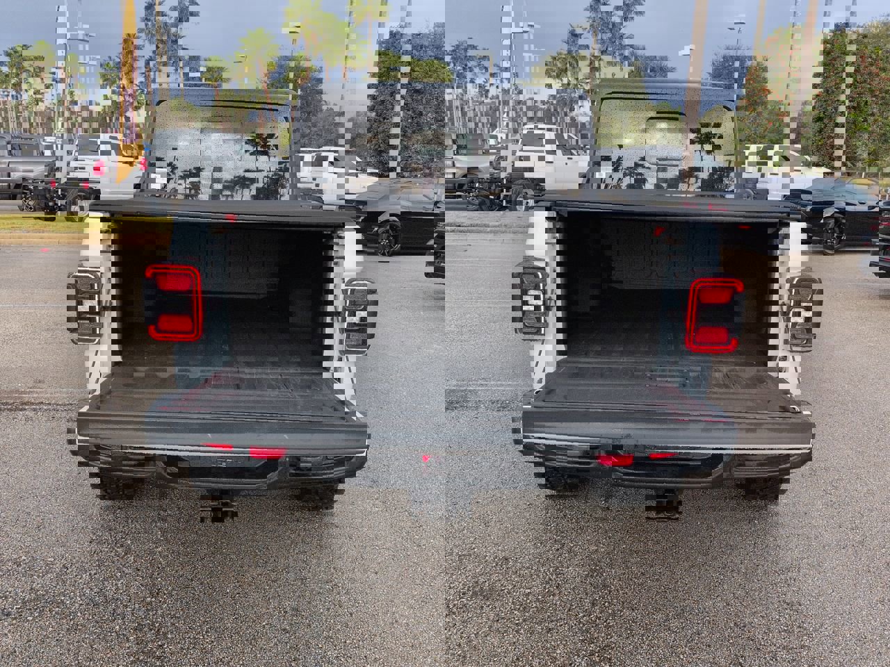 Used 2021 Jeep Gladiator Rubicon image 12