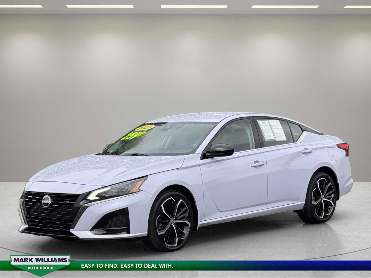 Used 2025 Nissan Altima 2.5 SR AWD/4WD image 6