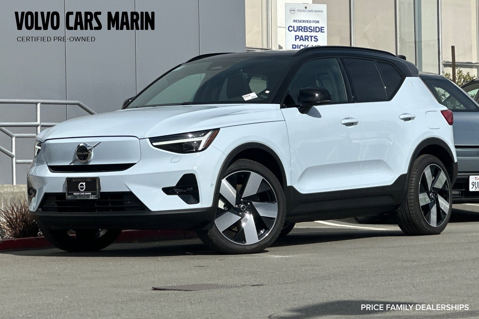 Used 2025 Volvo EX40 Ultra w/ Protection Package Premier