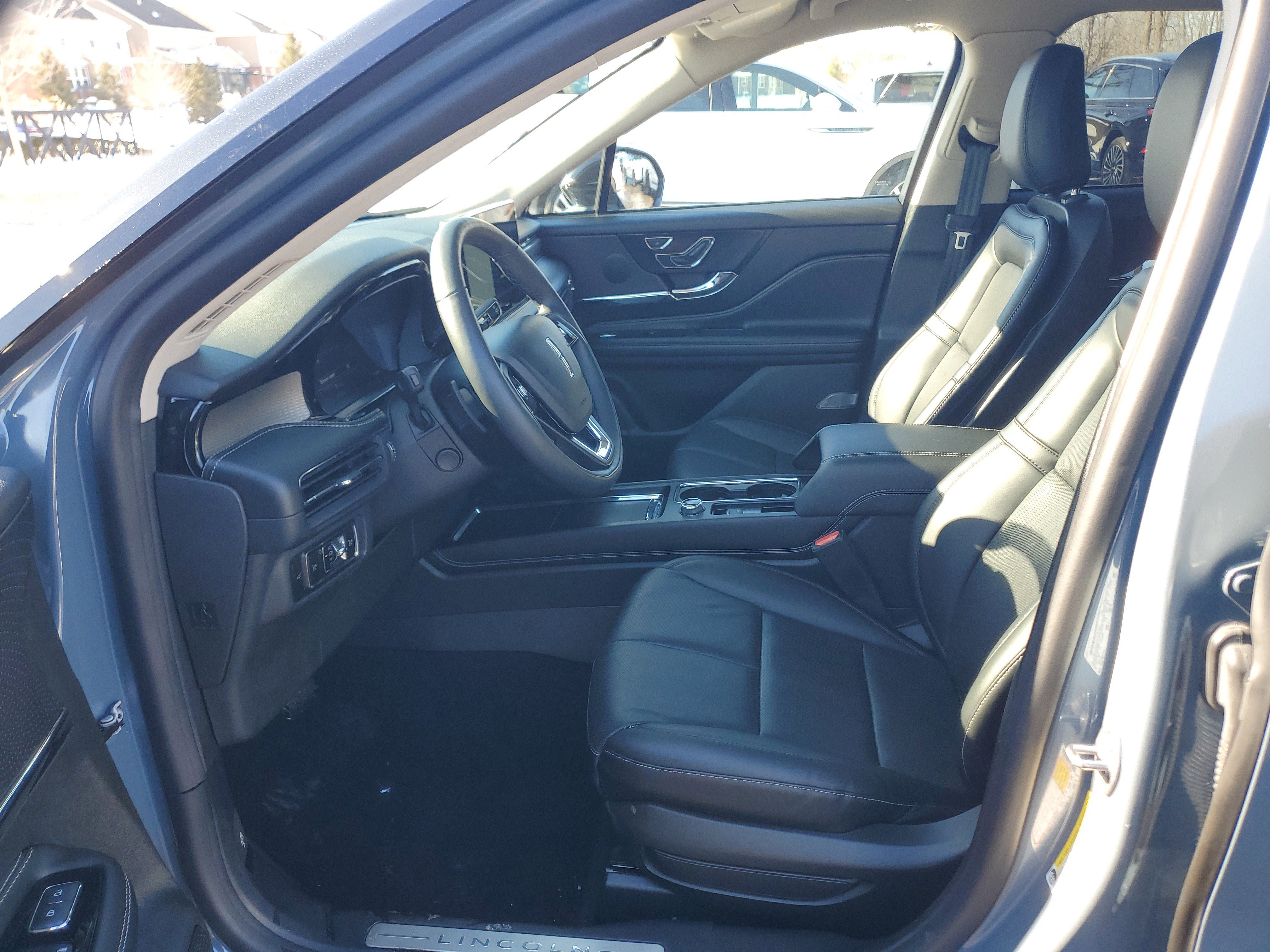 Certified 2023 Lincoln Corsair Reserve w/ Equipment Group 201A image 12