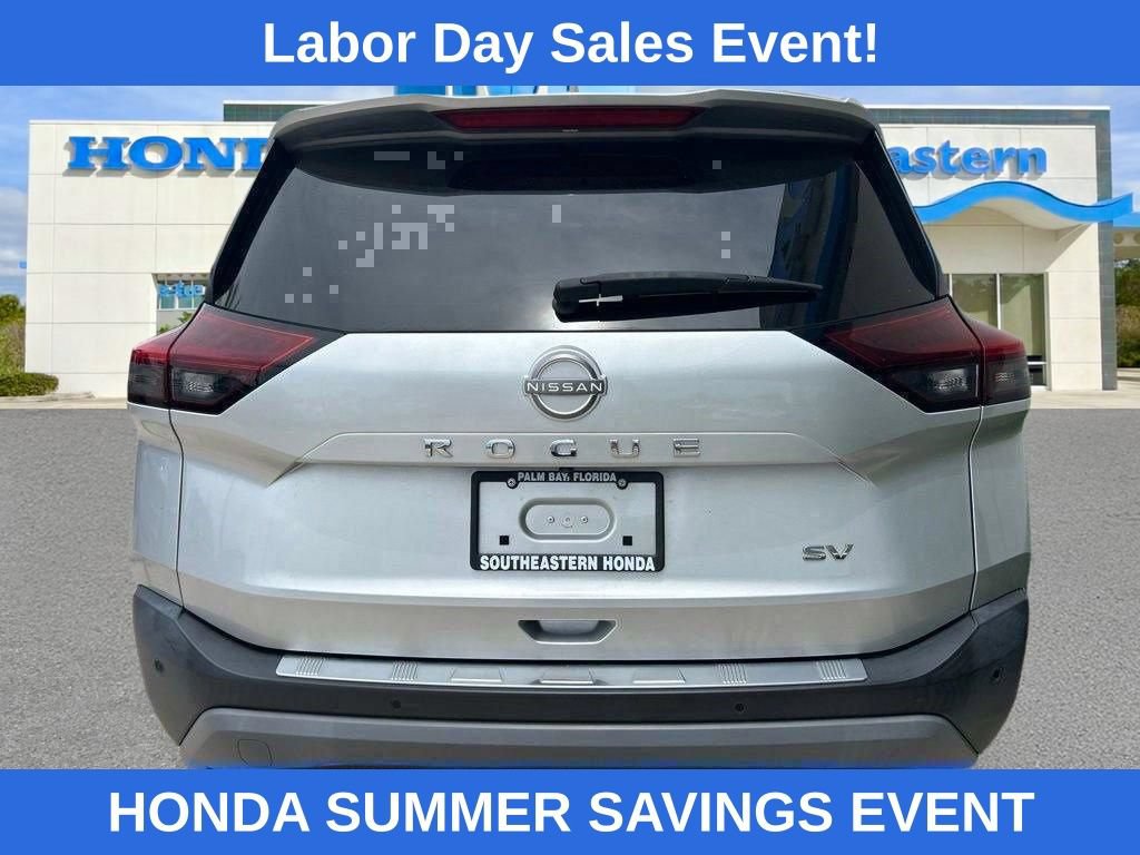 Used 2023 Nissan Rogue SV FWD image 8