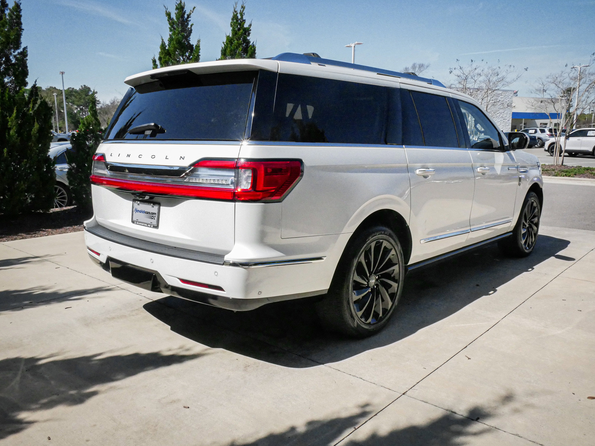 Used 2021 Lincoln Navigator L Reserve image 10