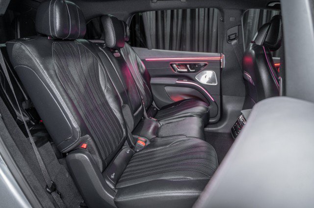 New 2026 Mercedes-Benz EQS 400 4MATIC SUV image 14