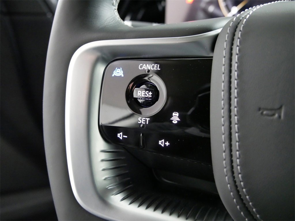 New 2025 INFINITI QX80 Sensory image 18