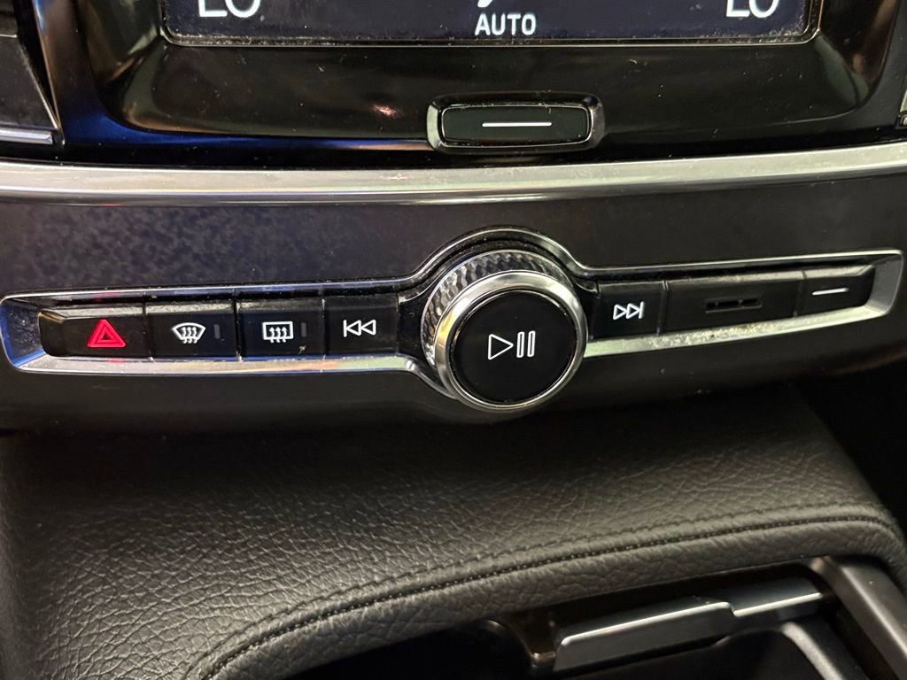 Used 2018 Volvo S90 T5 Momentum w/ Convenience Package image 27