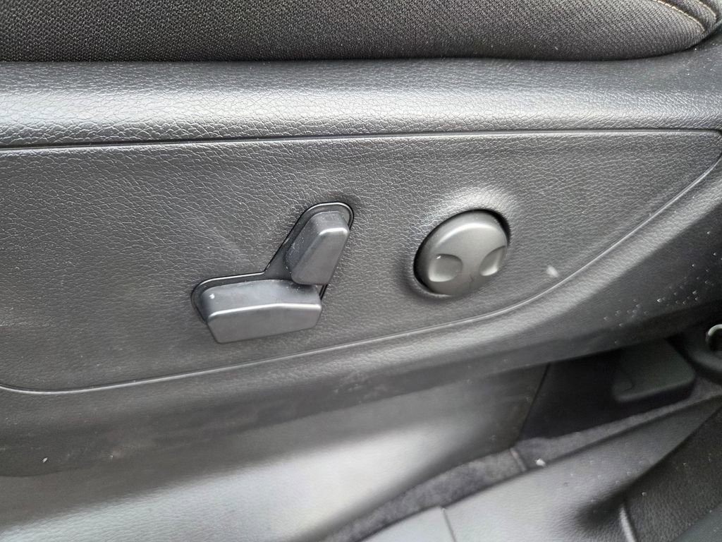 New 2026 RAM 1500 4x4 Crew Cab image 12