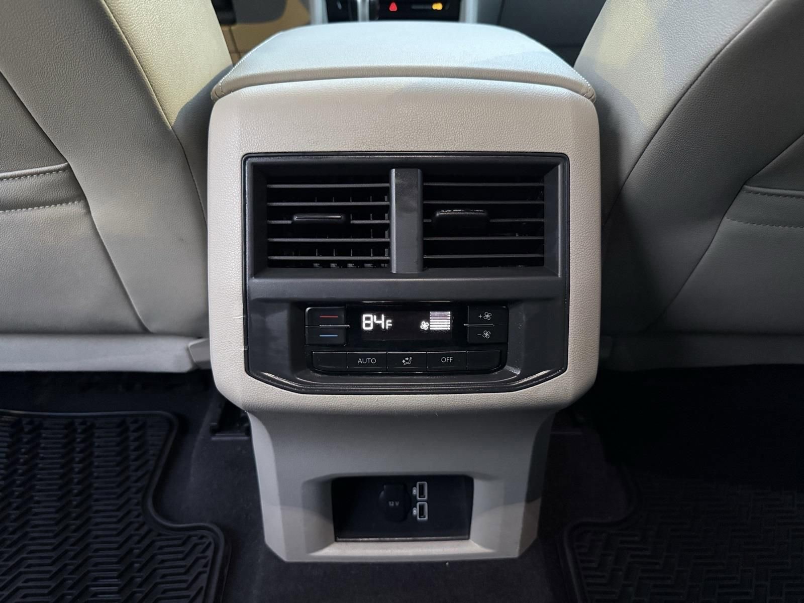 Used 2021 Volkswagen Atlas SE image 29