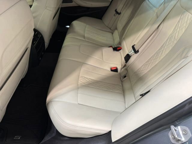 Used 2018 BMW M550i xDrive AWD/4WD image 31