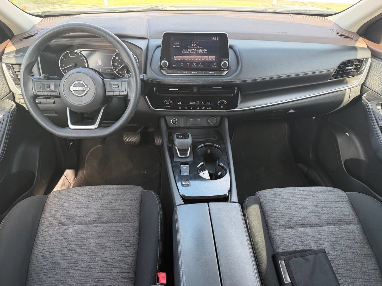 Certified 2022 Nissan Rogue SV FWD image 10