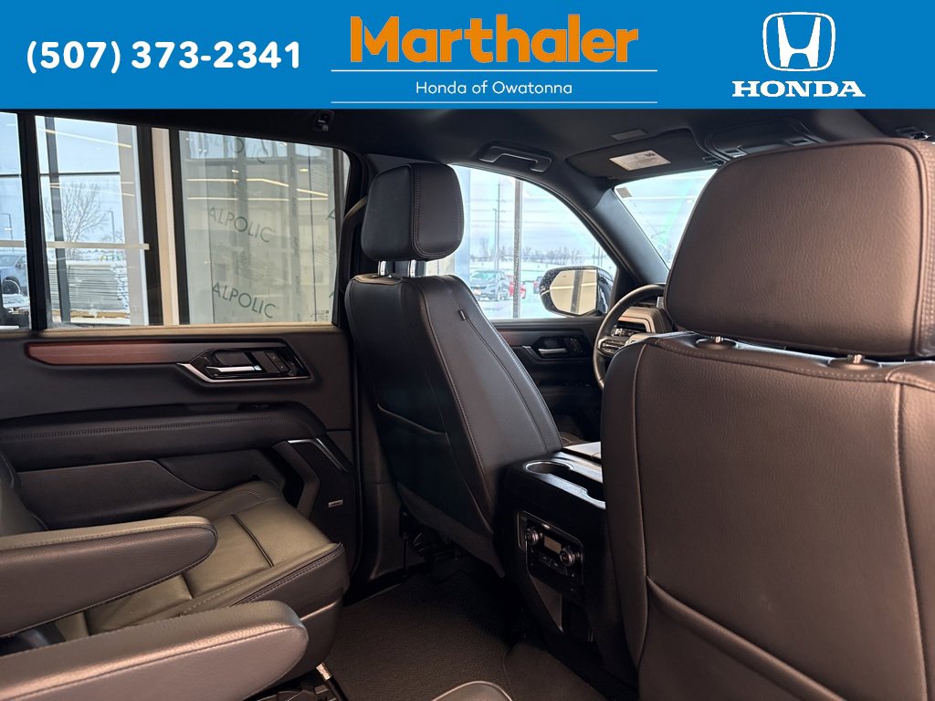 Used 2025 GMC Yukon XL Denali image 17