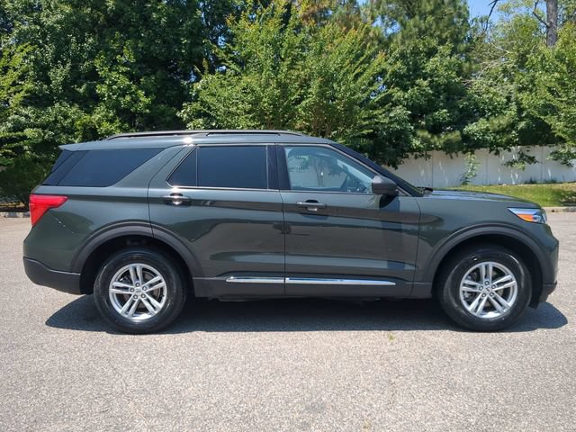 Used 2023 Ford Explorer XLT w/ Equipment Group 202A AWD/4WD image 3
