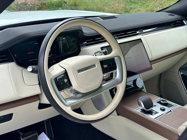 Certified 2023 Land Rover Range Rover SE AWD/4WD image 13
