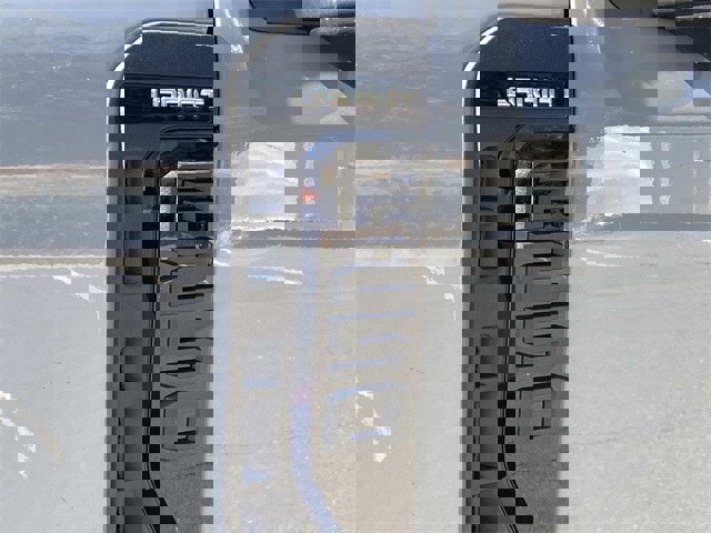 New 2026 Ford F250 Lariat w/ Black Appearance Package image 29