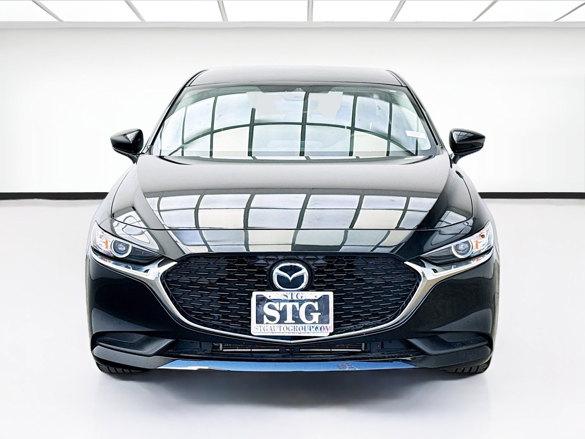 Used 2021 MAZDA MAZDA3 s FWD image 2
