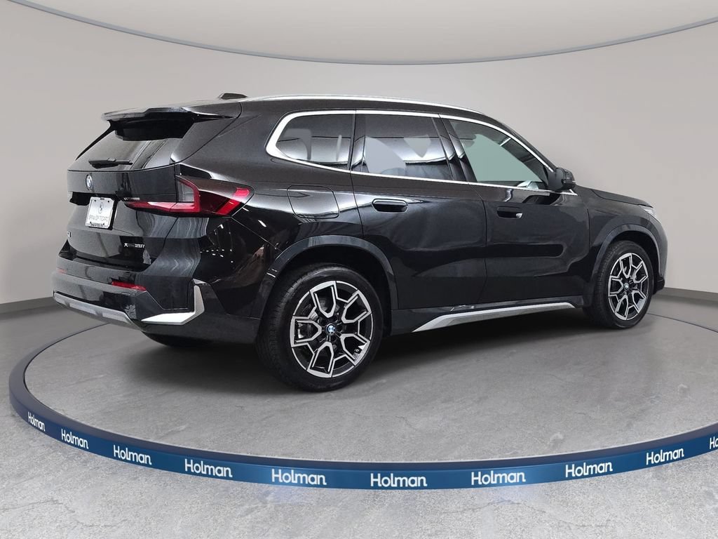 Used 2026 BMW X1 xDrive28i AWD/4WD image 6