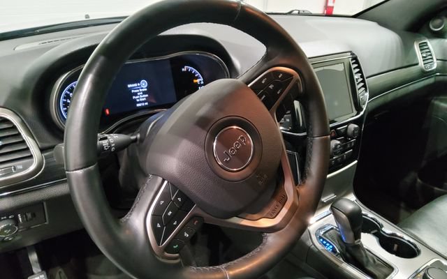Used 2020 Jeep Grand Cherokee Limited w/ Luxury Group II AWD/4WD image 34