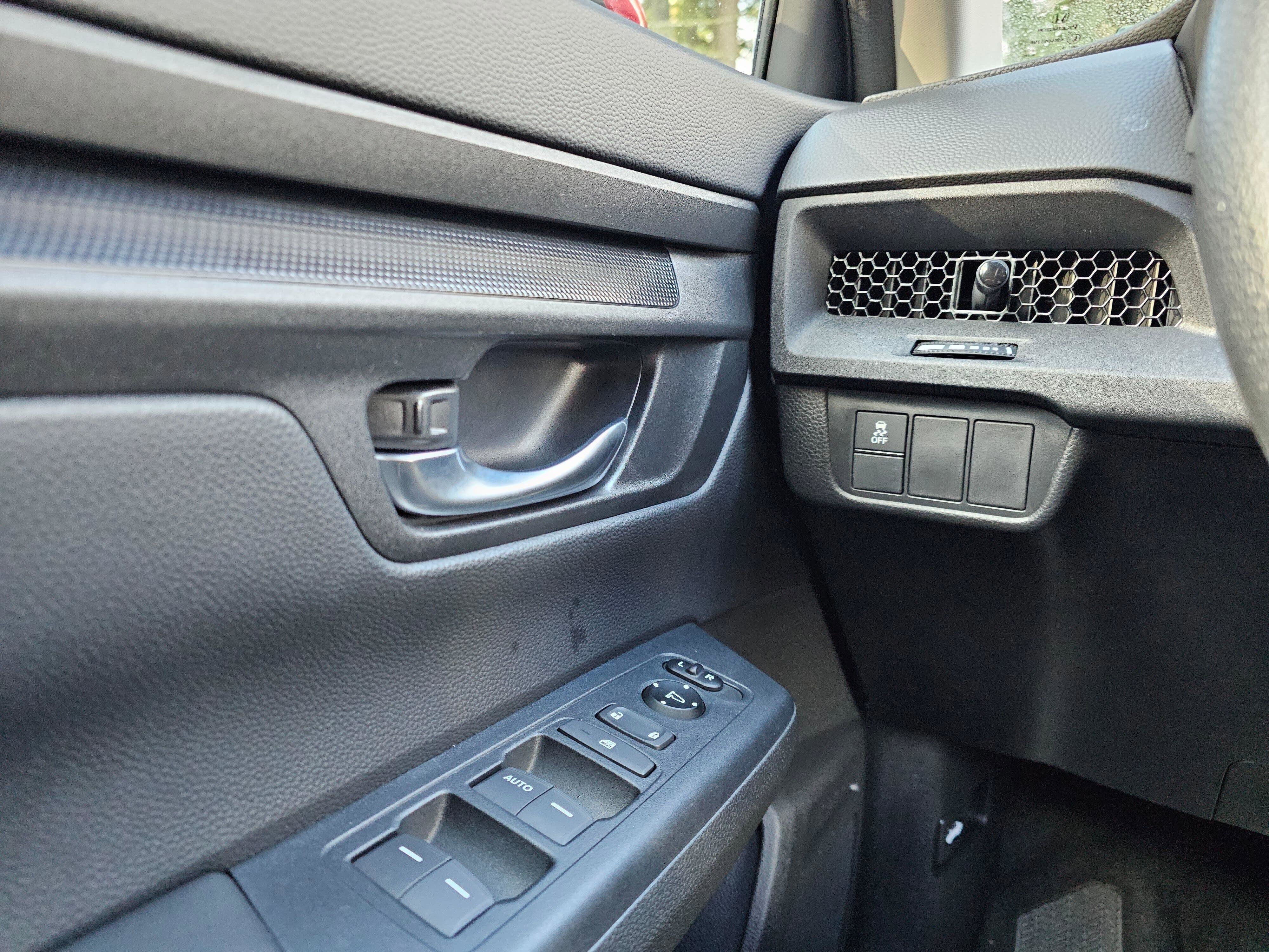 Certified 2025 Honda CR-V LX image 28