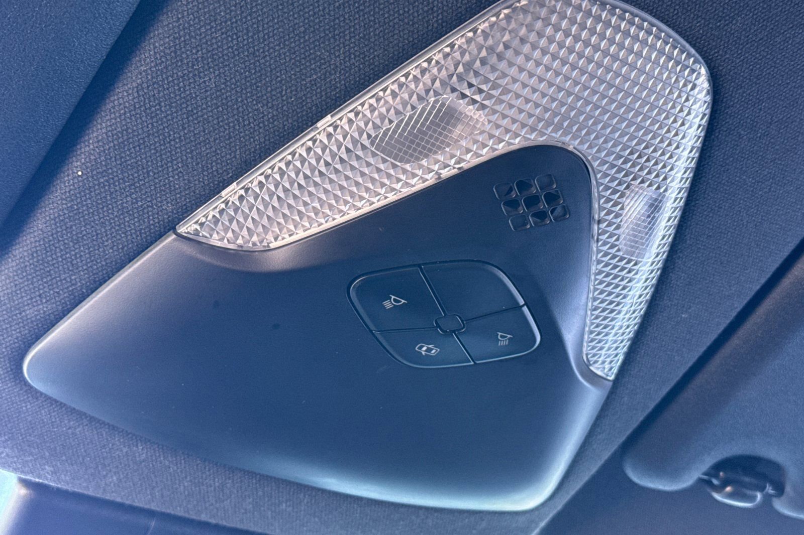 Used 2019 Toyota C-HR LE image 24