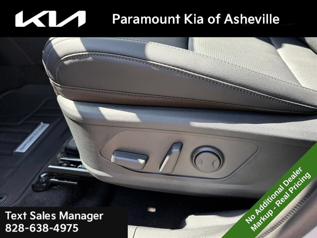 New 2026 Kia Sportage EX AWD/4WD image 18