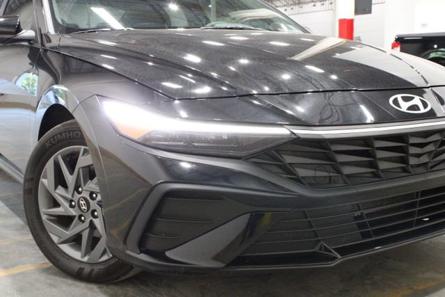Used 2024 Hyundai Elantra SEL image 36