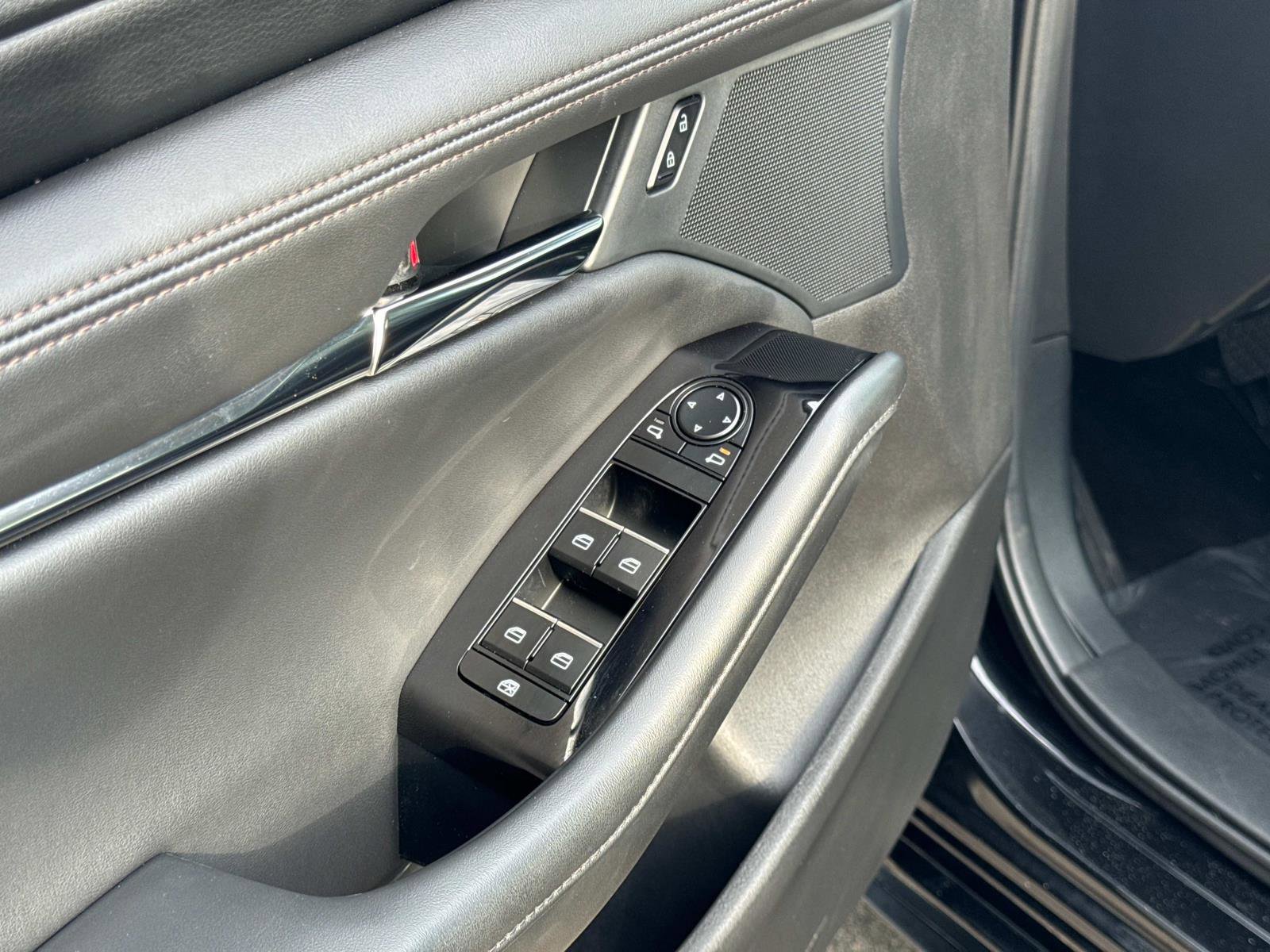 Used 2024 MAZDA MAZDA3 s image 17