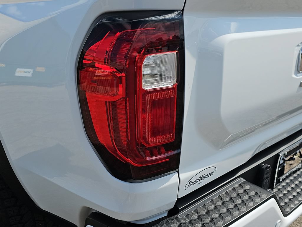 Used 2023 GMC Canyon AT4 w/ Canyon Safety Plus Package AWD/4WD image 39