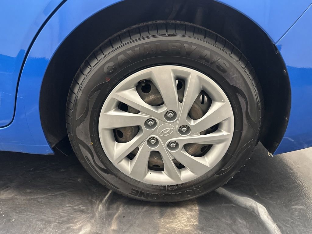 Used 2017 Hyundai Elantra SE FWD image 27