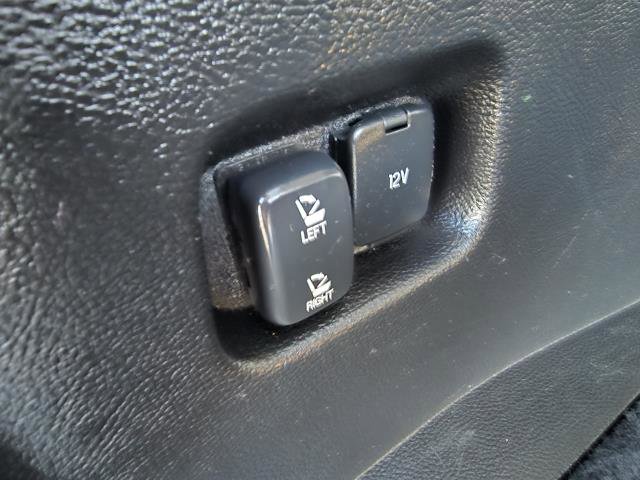 Used 2024 Ford Edge Titanium image 27