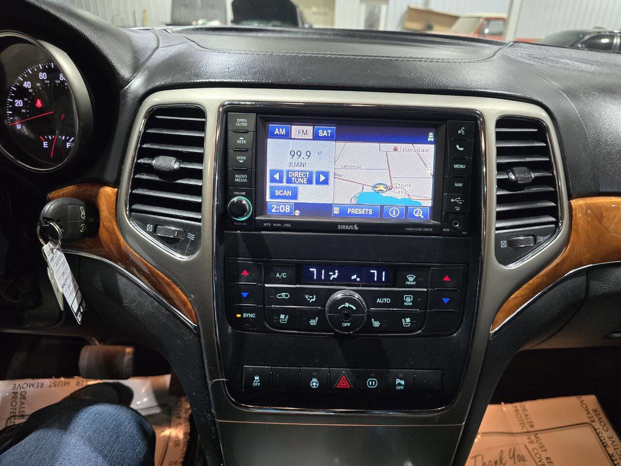 Used 2012 Jeep Grand Cherokee Overland image 40