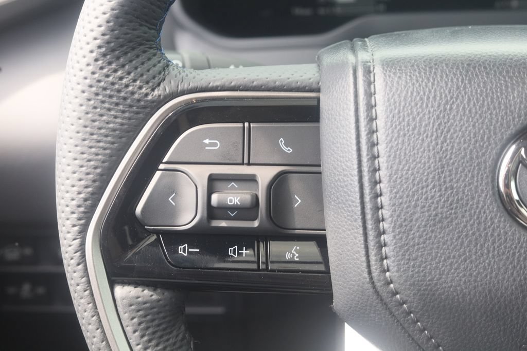 New 2026 Toyota Sequoia Platinum AWD/4WD image 7