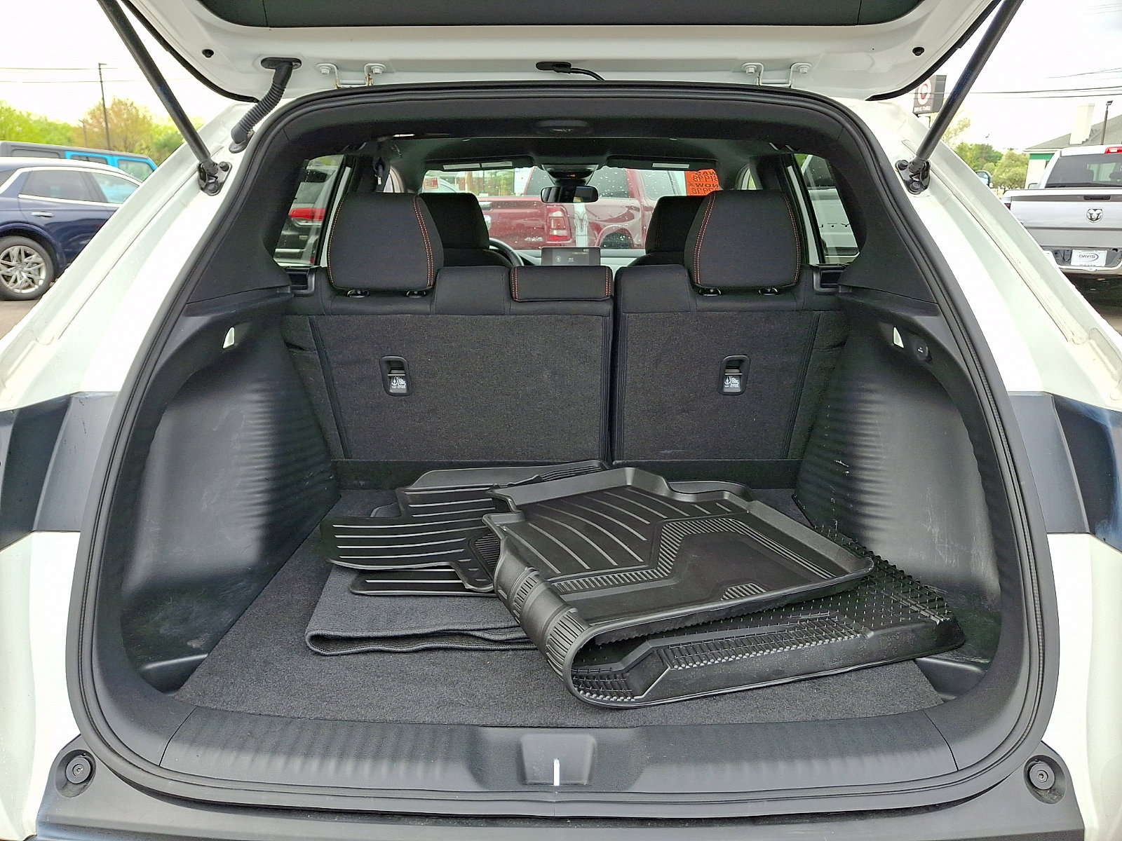 Used 2024 Honda HR-V Sport image 28