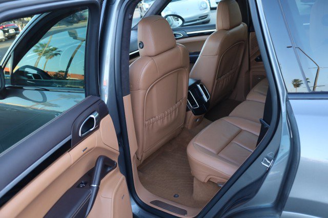 Used 2014 Porsche Cayenne GTS AWD/4WD image 43