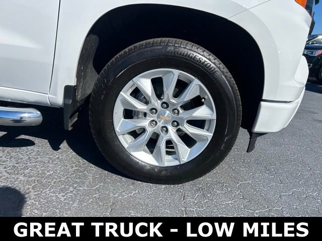 Used 2025 Chevrolet Silverado 1500 Custom image 8