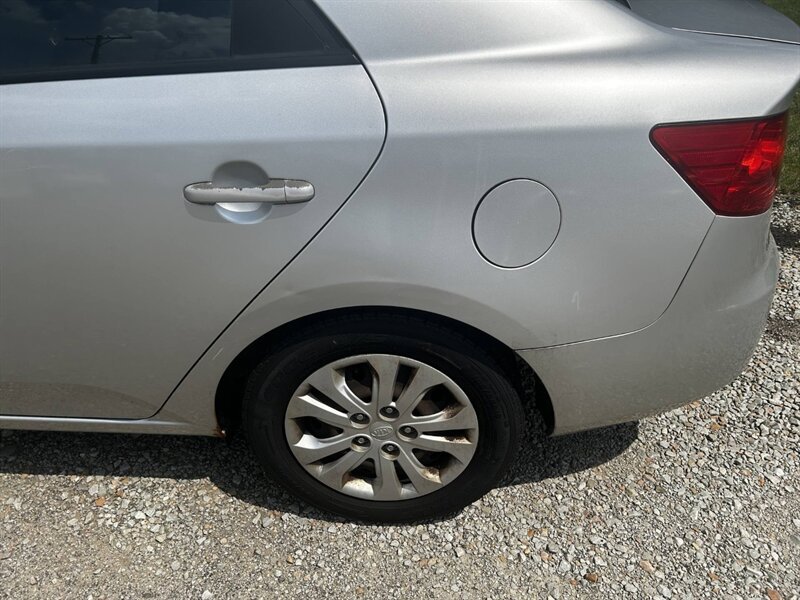 Used 2010 Kia Forte EX FWD image 24
