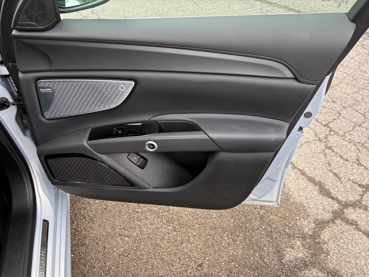 Used 2024 Maserati Grecale GT image 28