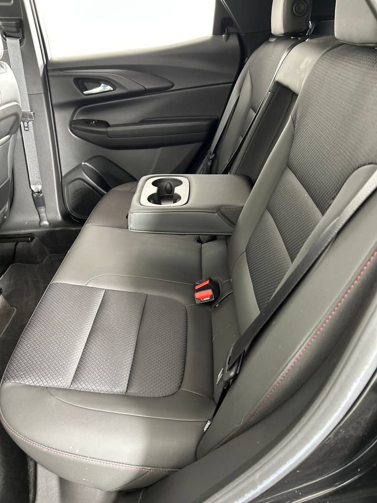 Used 2022 Chevrolet TrailBlazer RS w/ Sun and Liftgate Package FWD image 17