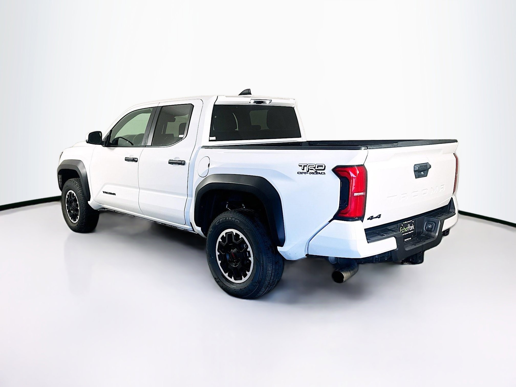 Used 2024 Toyota Tacoma TRD Off-Road AWD/4WD image 5