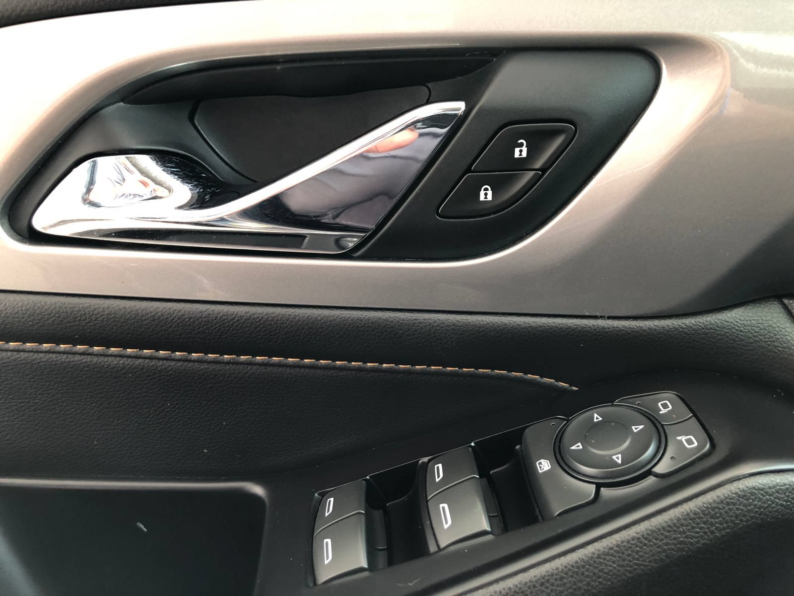 Used 2018 Chevrolet Traverse LS FWD image 37