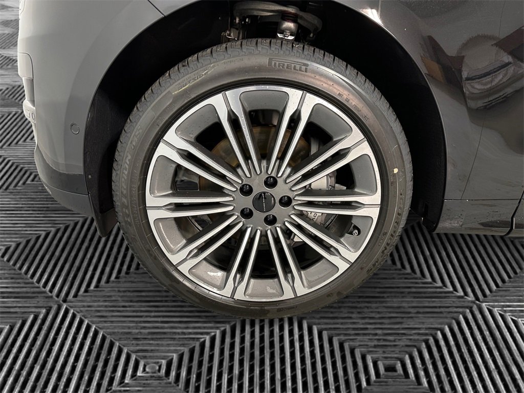 New 2026 Land Rover Range Rover Sport SE image 14