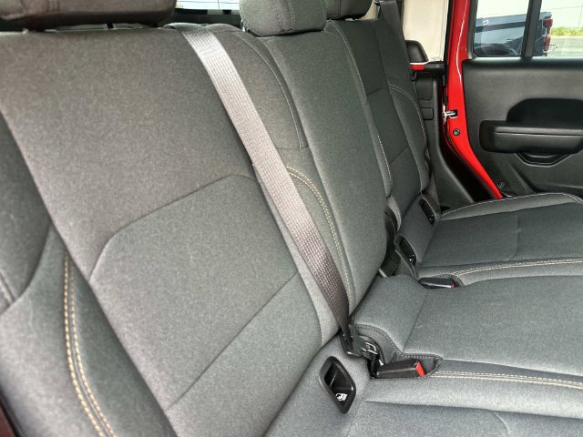 Used 2025 Jeep Gladiator Sport AWD/4WD image 32