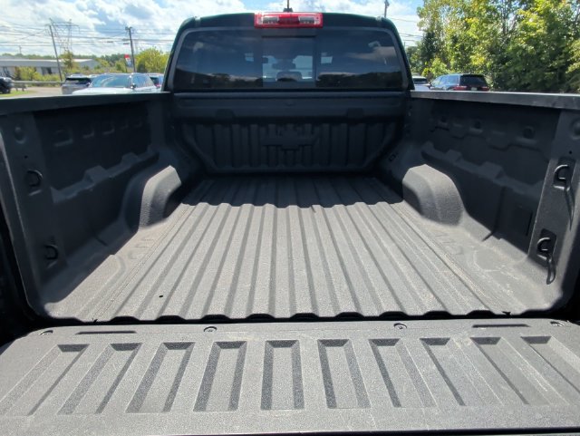 Used 2023 Chevrolet Colorado Trail Boss w/ Technology Package AWD/4WD image 33