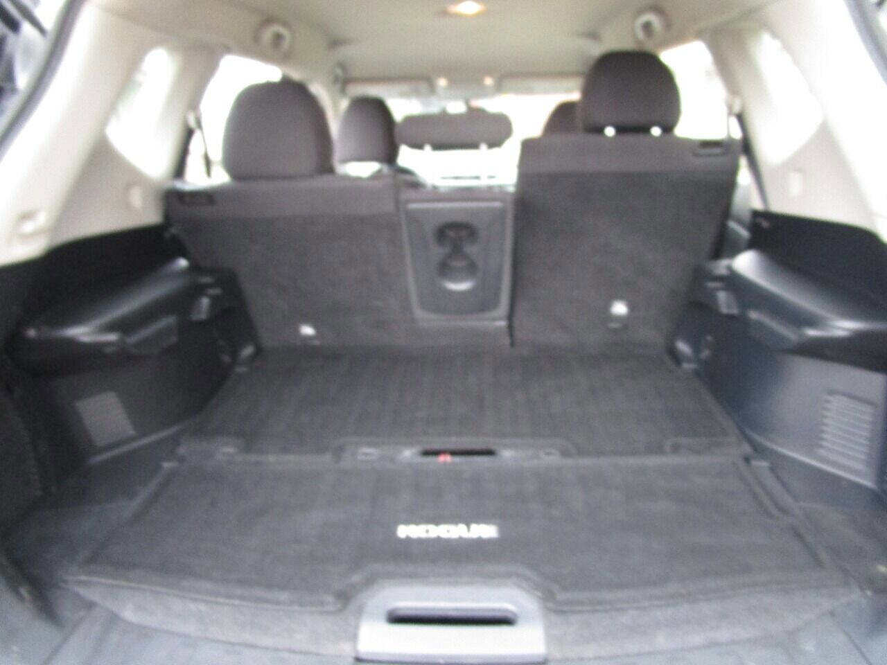 Used 2016 Nissan Rogue S image 12