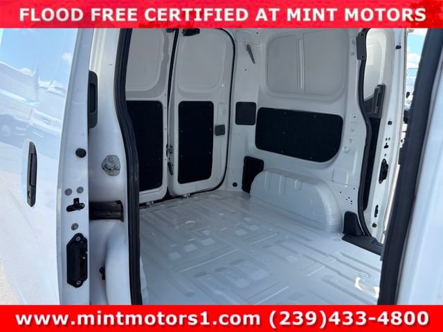 Used 2020 Nissan NV200 S FWD image 16