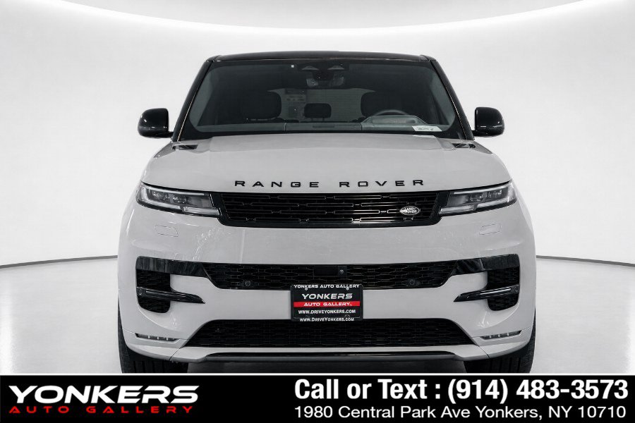 Used 2024 Land Rover Range Rover Sport Dynamic SE AWD/4WD image 3